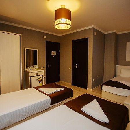 Batus Hotel Batumi Ngoại thất bức ảnh
