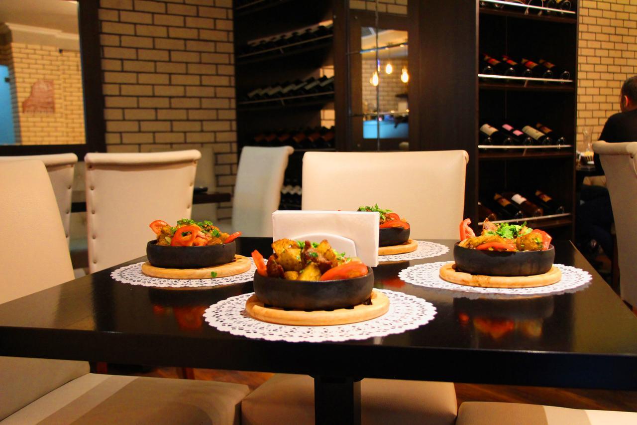 Batus Hotel Batumi Ngoại thất bức ảnh