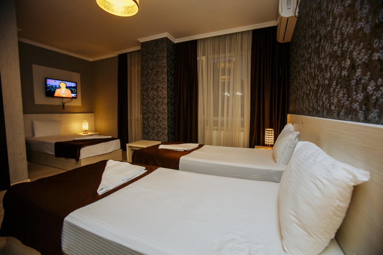 Batus Hotel Batumi Ngoại thất bức ảnh