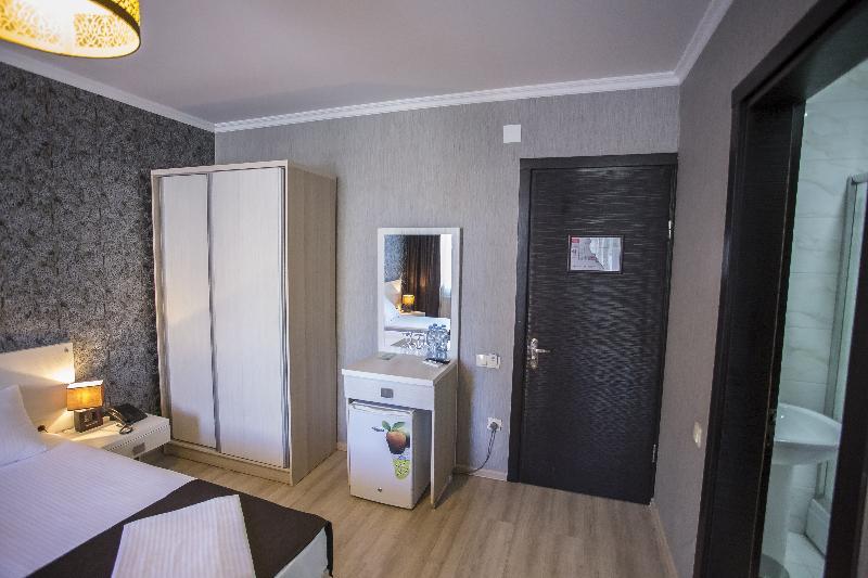 Batus Hotel Batumi Ngoại thất bức ảnh